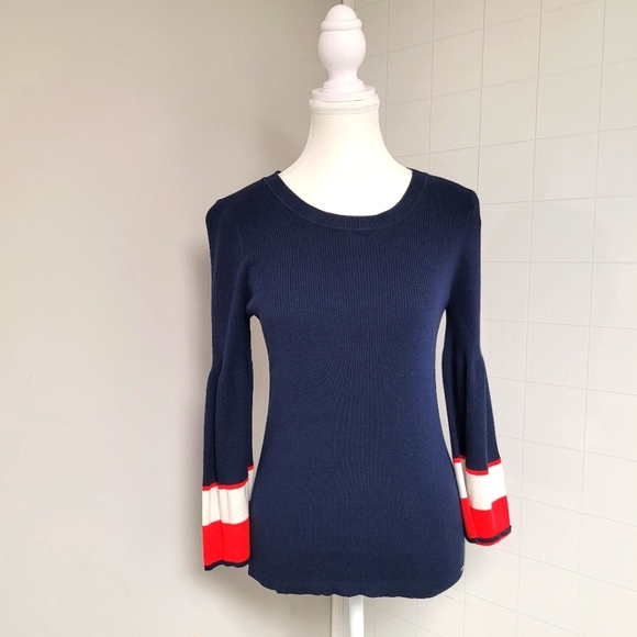 Tommy Hilfiger sweater. - Picture 1 of 8